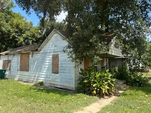 Photo 7 of 4421 Leffingwell Street, Houston, TX