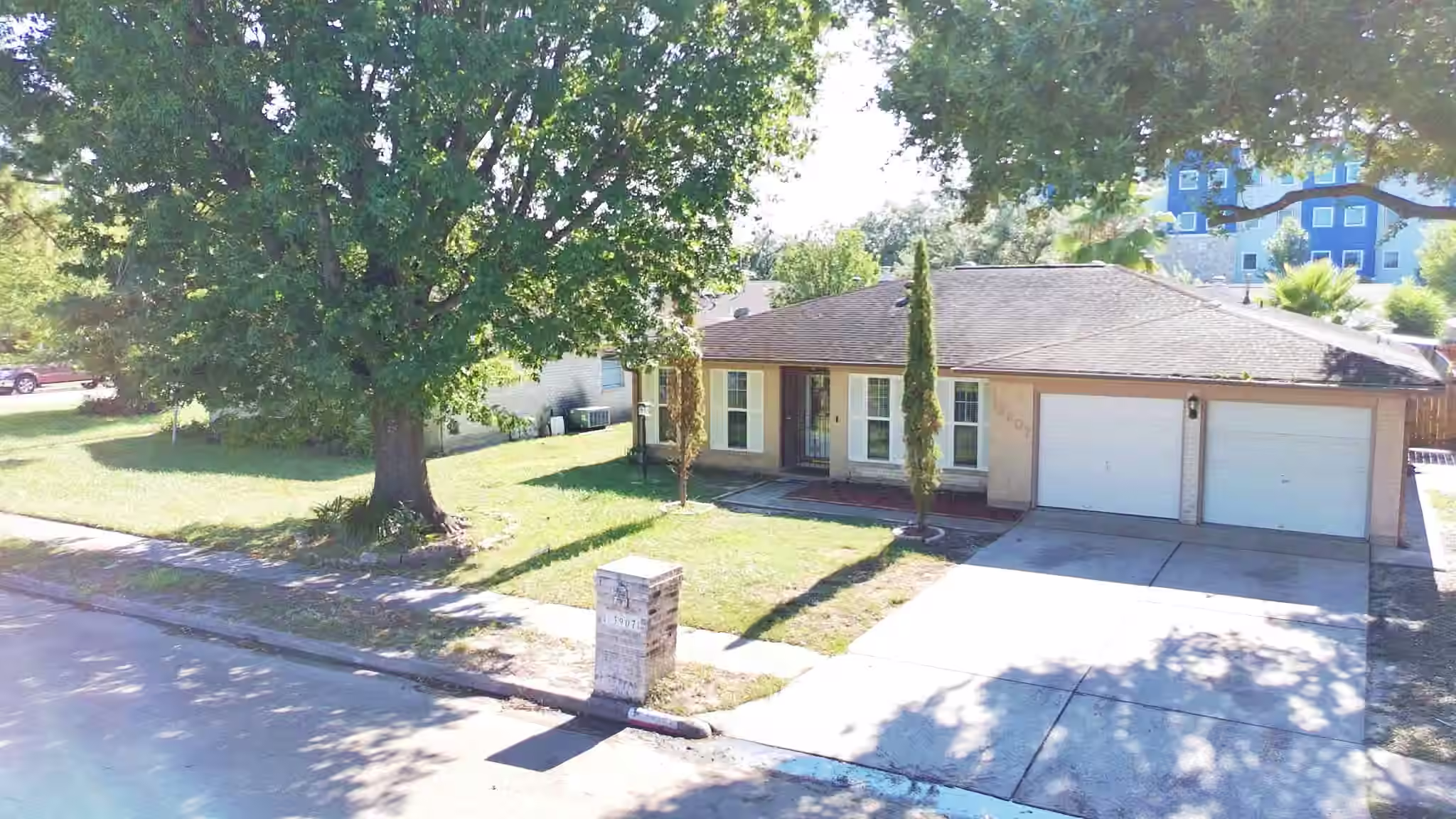 Photo of 13907 Peatwood Road, Houston, TX 77038