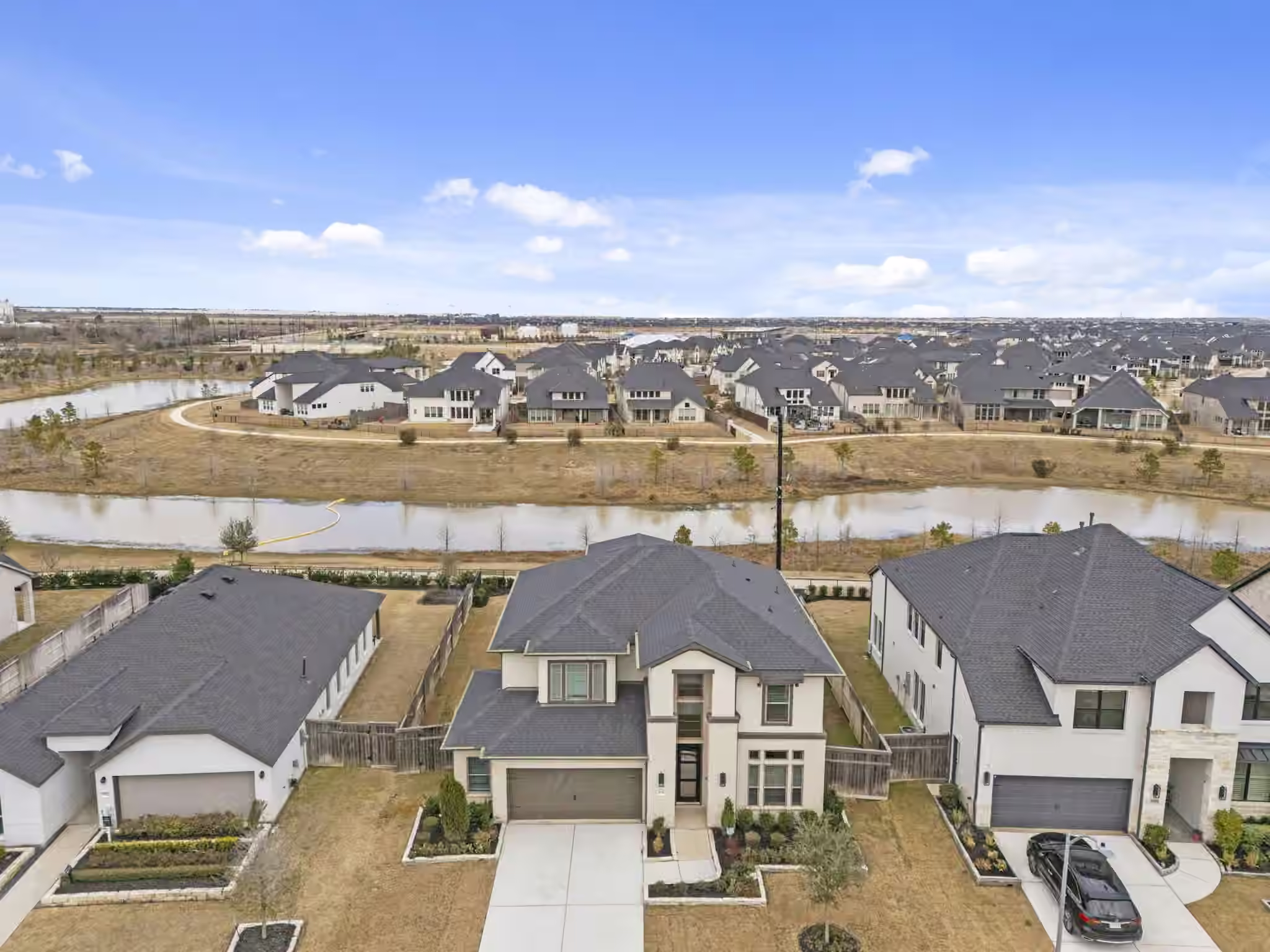 Photo 3 of 31518 Bramble Hollow Court, Fulshear, TX