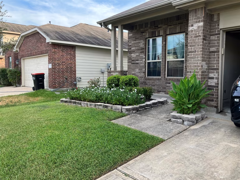 Photo 3 of 2226 Altman Trail, Houston, TX