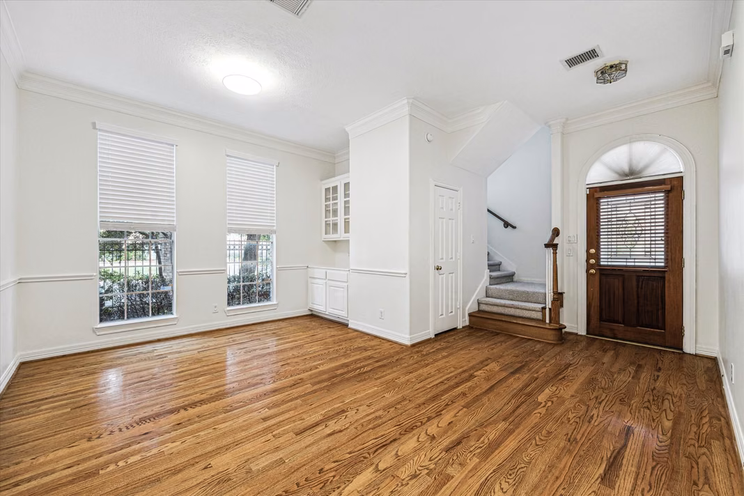 Photo 4 of 2838 Briarhurst Park, Houston, TX