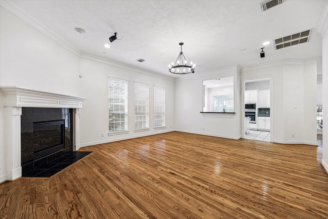Photo 6 of 2838 Briarhurst Park, Houston, TX