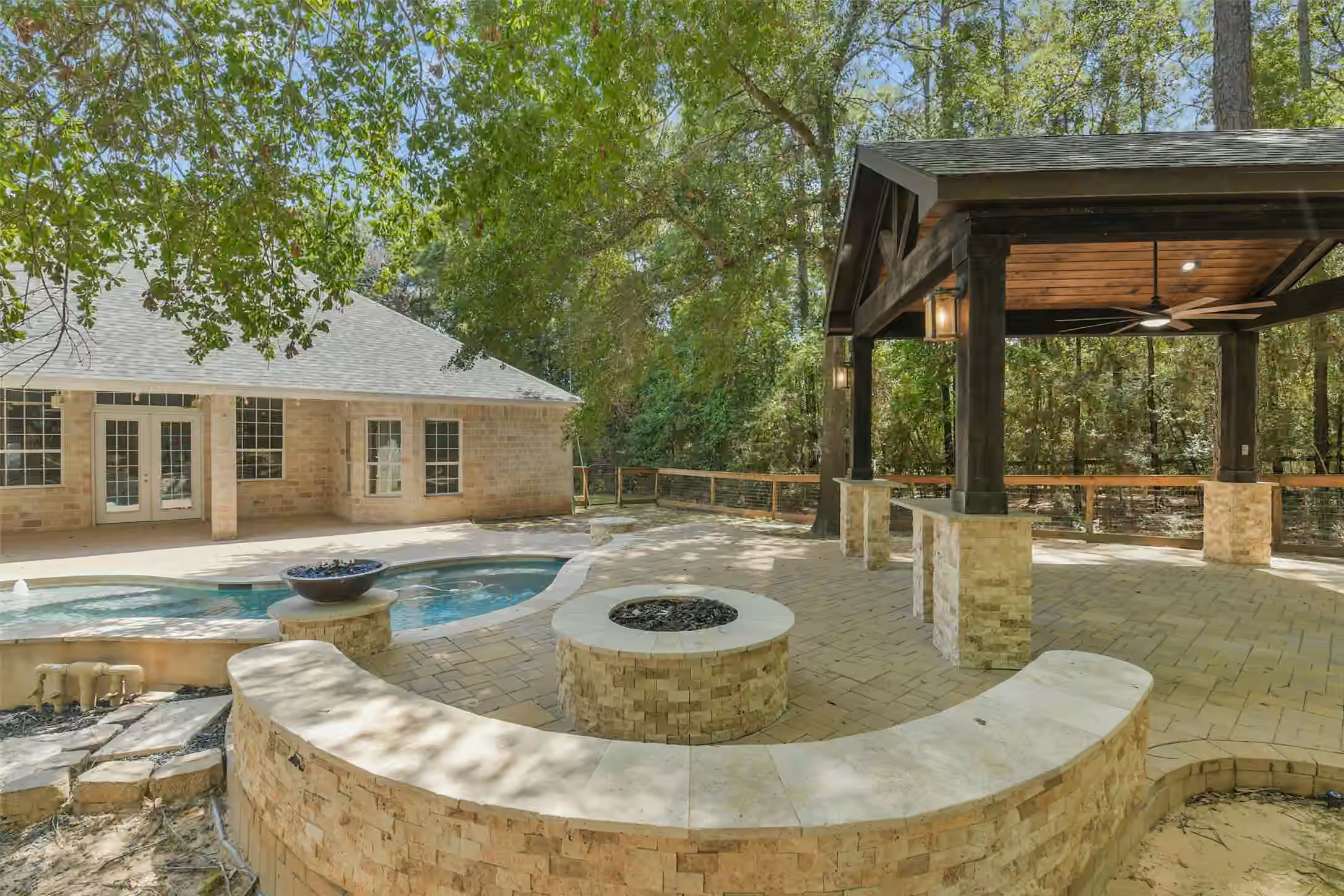 Photo 4 of 4046 Highland Pass, Montgomery, TX