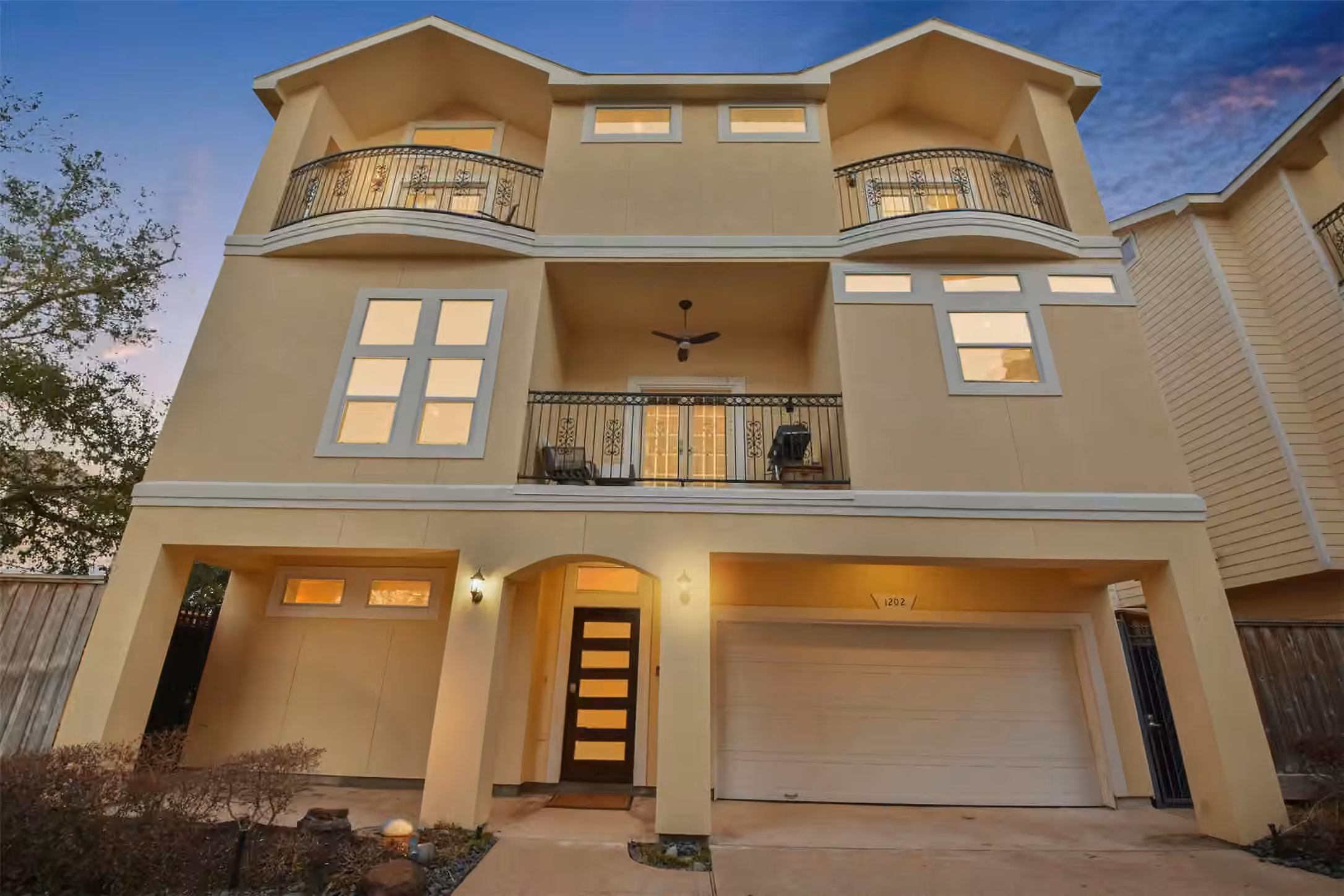 Photo of 1202 W 25th Street, Houston, TX 77008