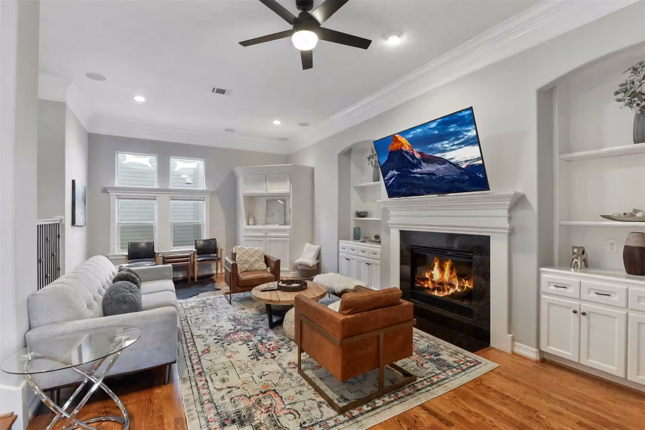 Photo 3 of 1202 W 25th Street, Houston, TX