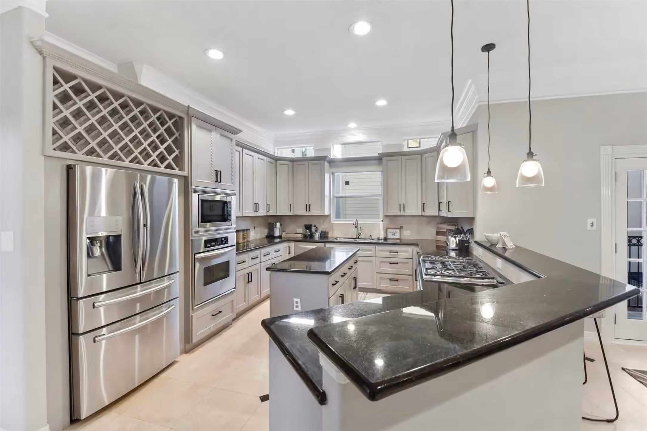 Photo 6 of 1202 W 25th Street, Houston, TX