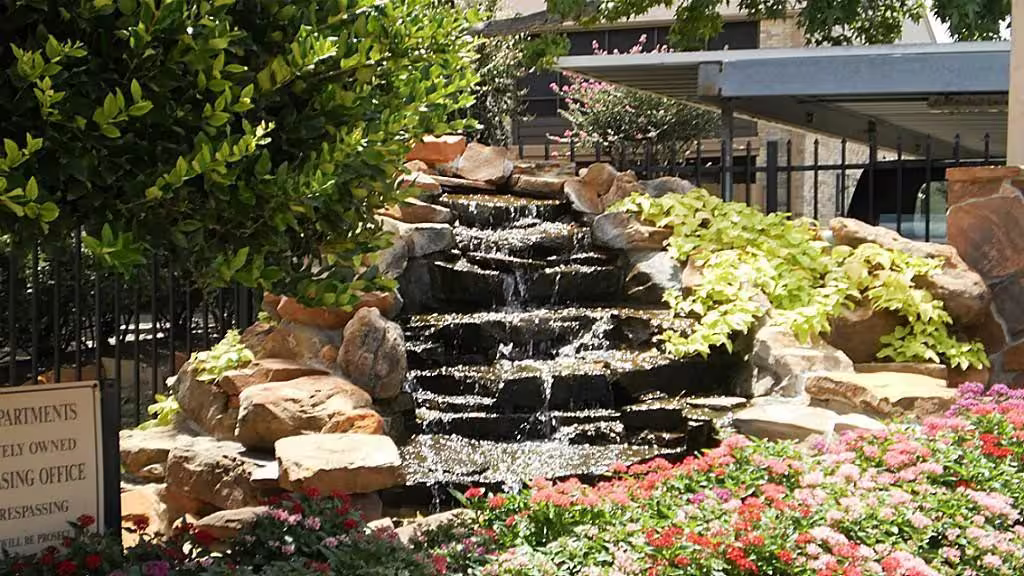 Photo 2 of 10555 Turtlewood Court 3005, Houston, TX