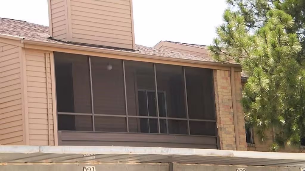 Photo 3 of 10555 Turtlewood Court 3005, Houston, TX
