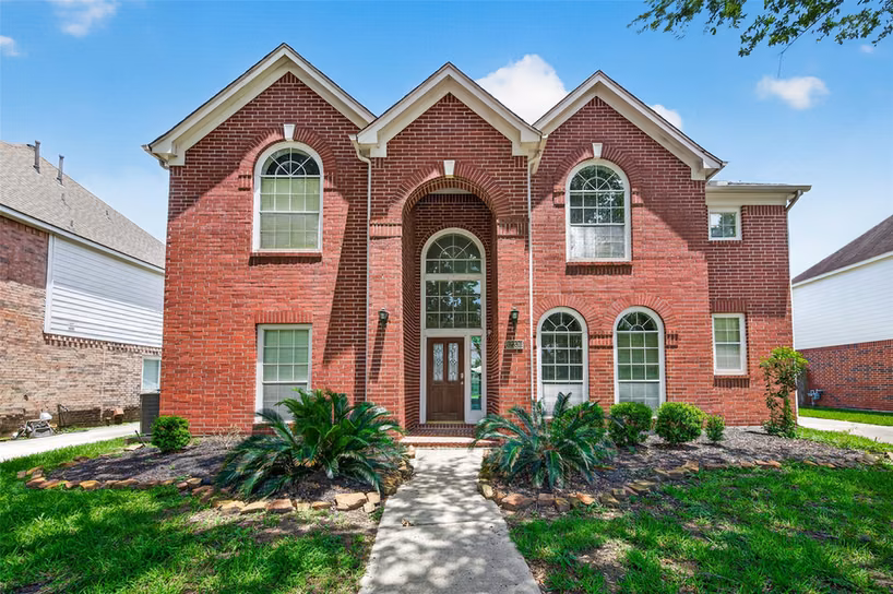 Photo 2 of 12330 Shadow Green Drive, Houston, TX
