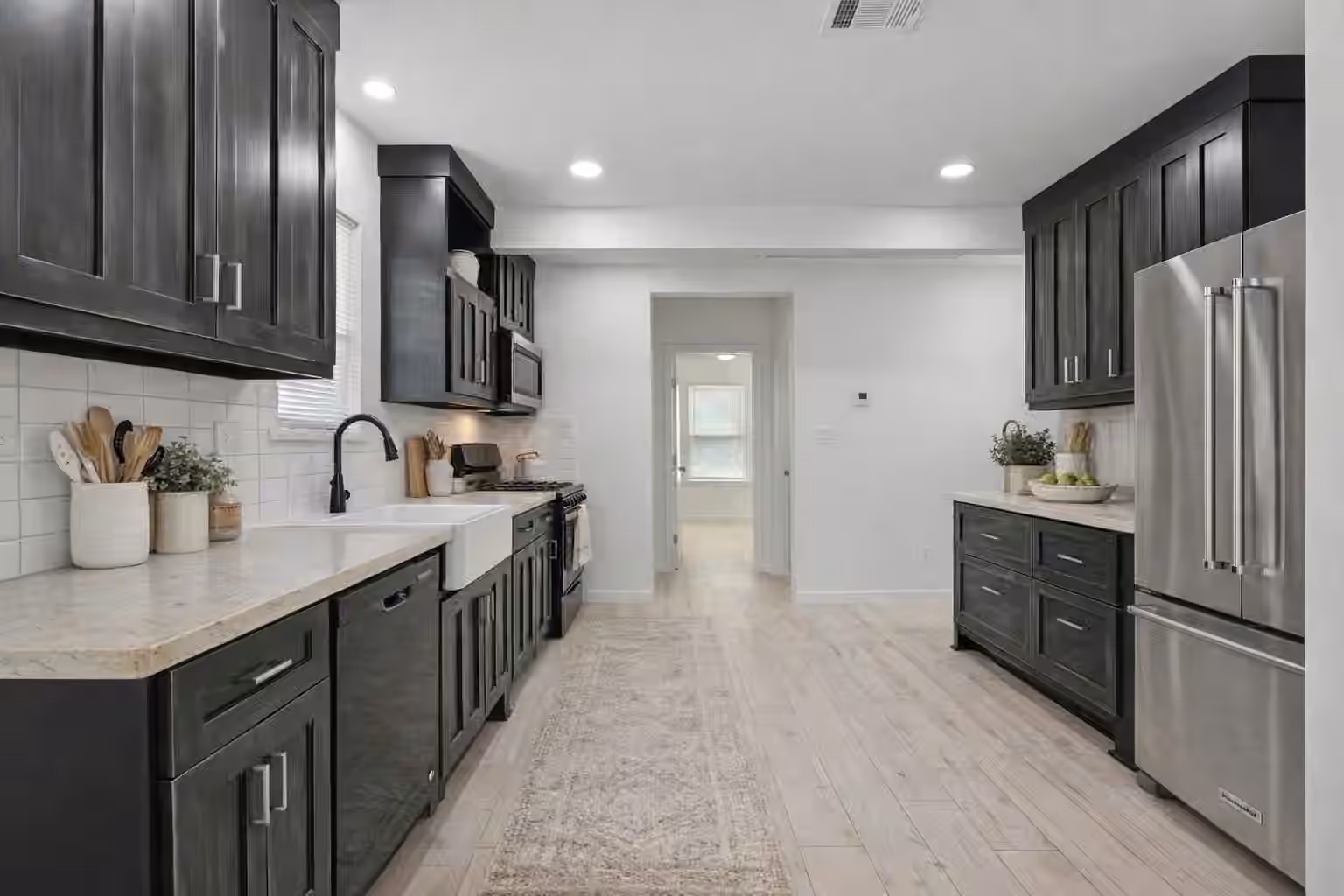 Photo 4 of 3411 Simmons Street, Houston, TX