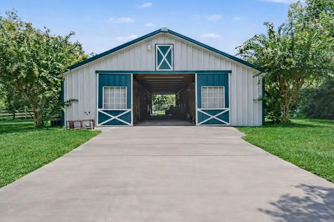 Photo 3 of 2275 Washington Avenue, Alvin, TX