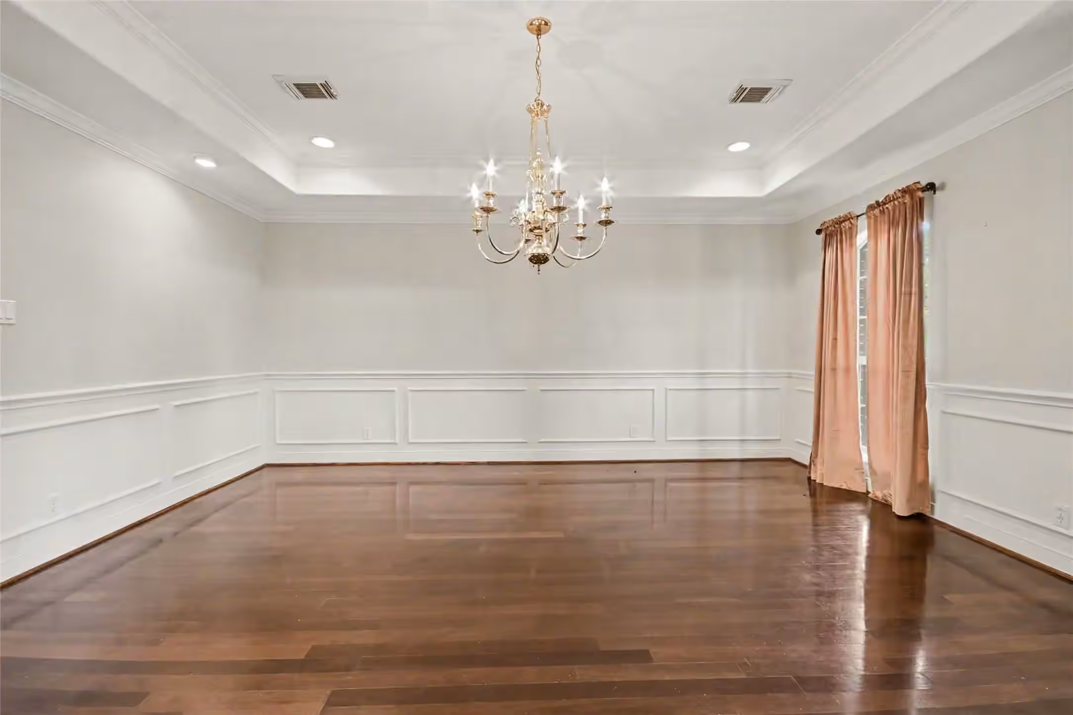 Photo 7 of 2275 Washington Avenue, Alvin, TX