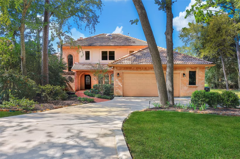 Photo 3 of 142 Lakeside Drive, Conroe, TX