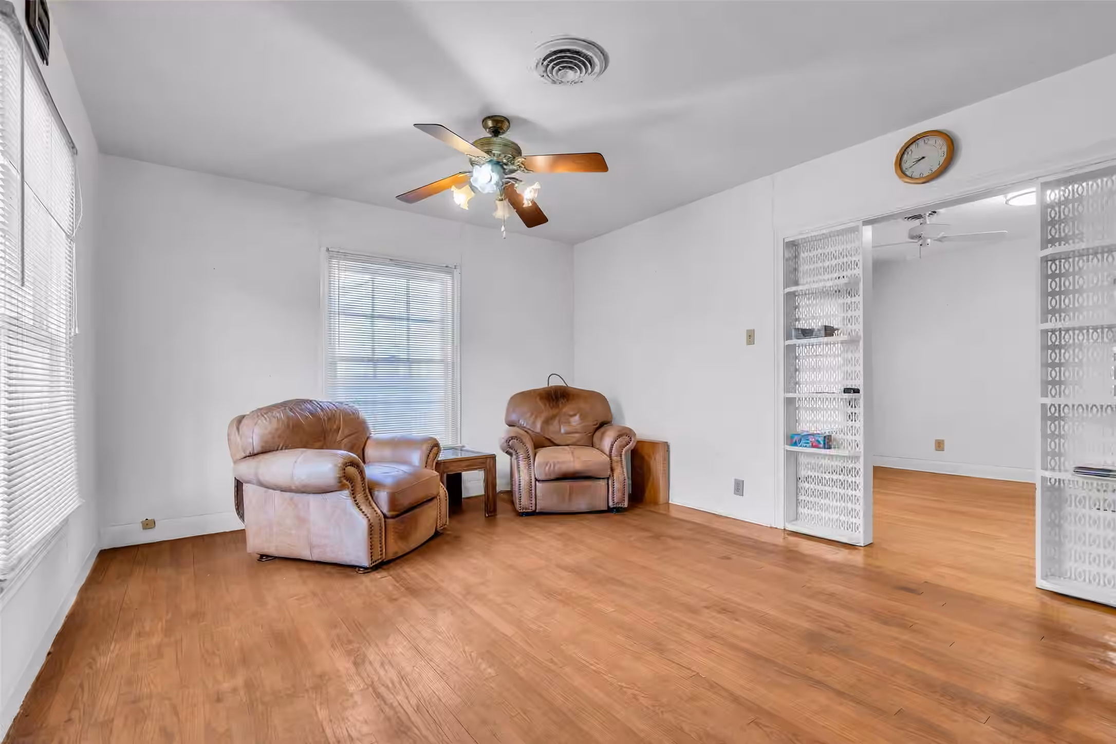 Photo 5 of 218 Olive Avenue, Pasadena, TX