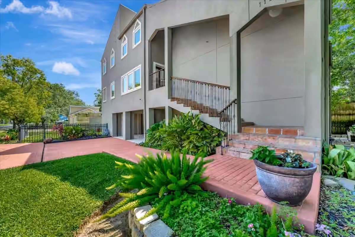 Photo 5 of 112 Oak Road, Clear Lake Shores, TX