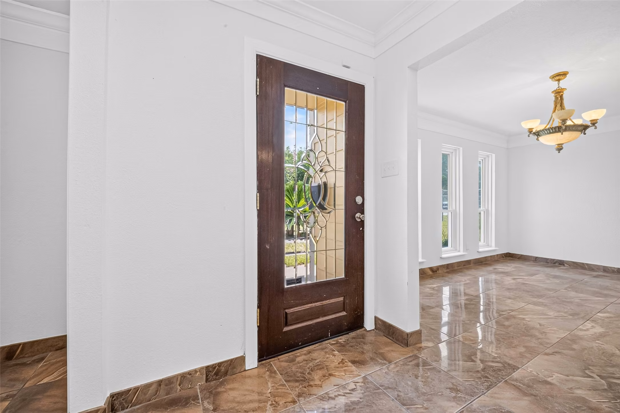 Photo 4 of 10919 Lockgate Lane, Houston, TX