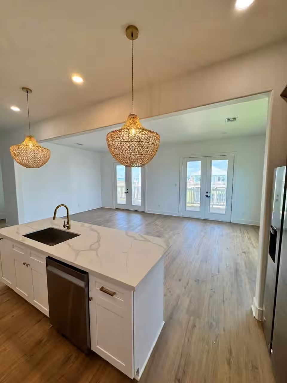 Photo 4 of 13014 Buccaneer Parkway, Freeport, TX