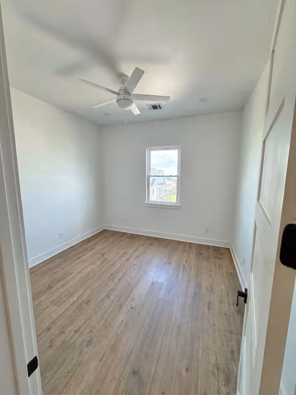 Photo 7 of 13014 Buccaneer Parkway, Freeport, TX