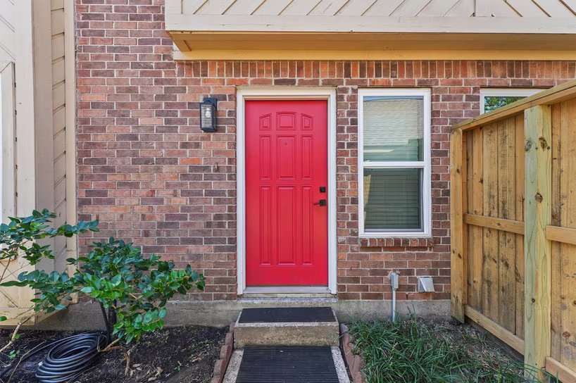 Photo 3 of 2908 Elm Grove Court, Kingwood, TX