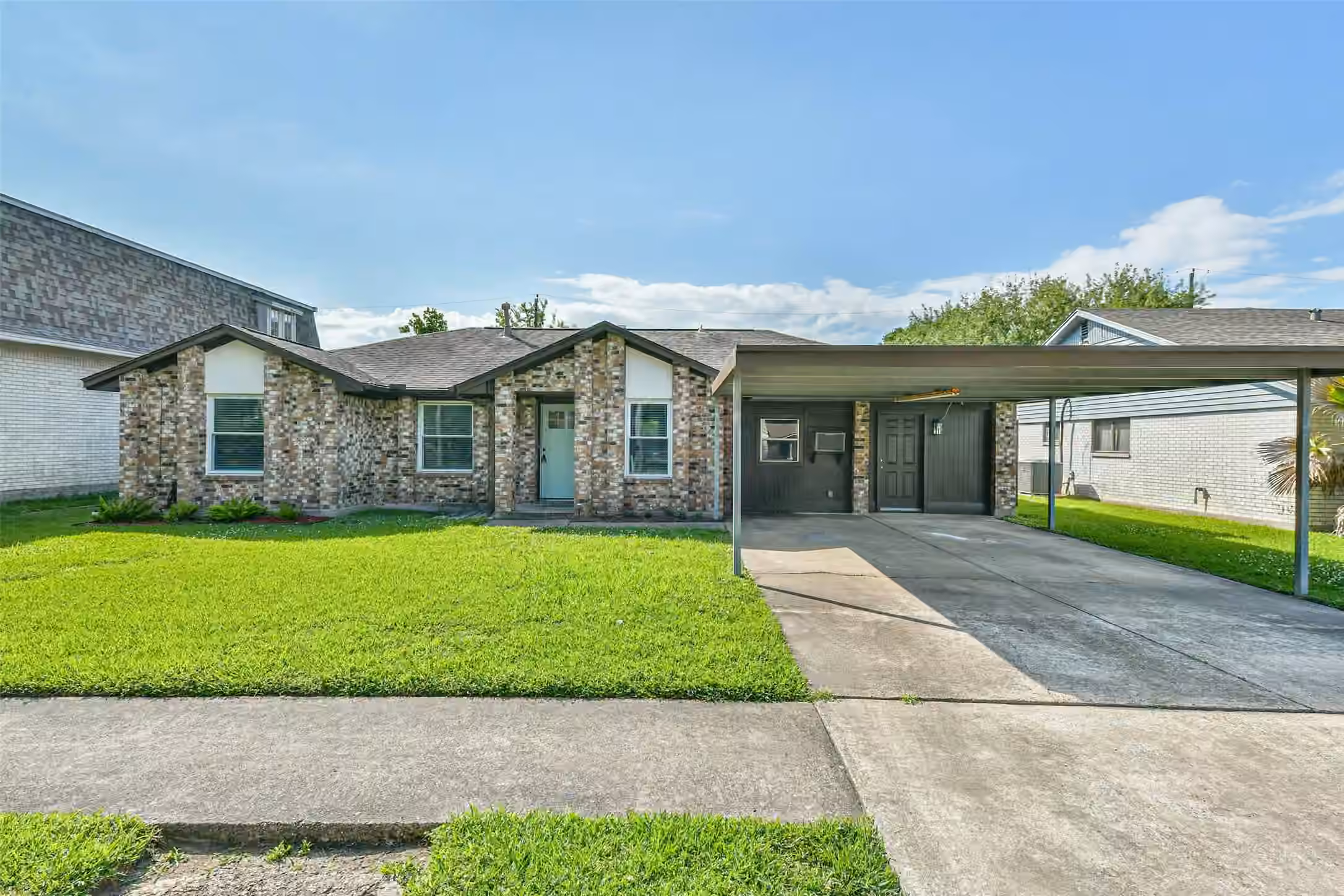 Photo 4 of 3410 Crestmeadow Drive, Pasadena, TX