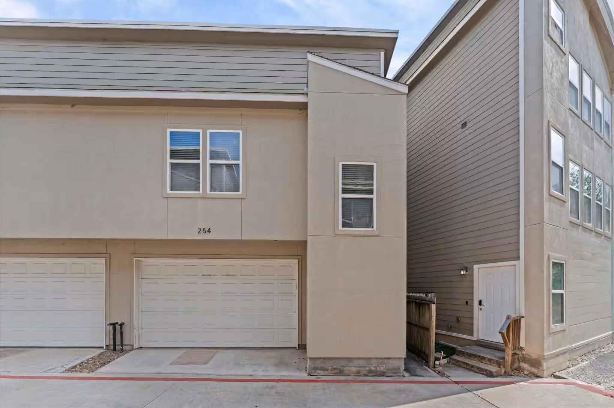 Photo of 254 N Lenox Street, Houston, TX 77011