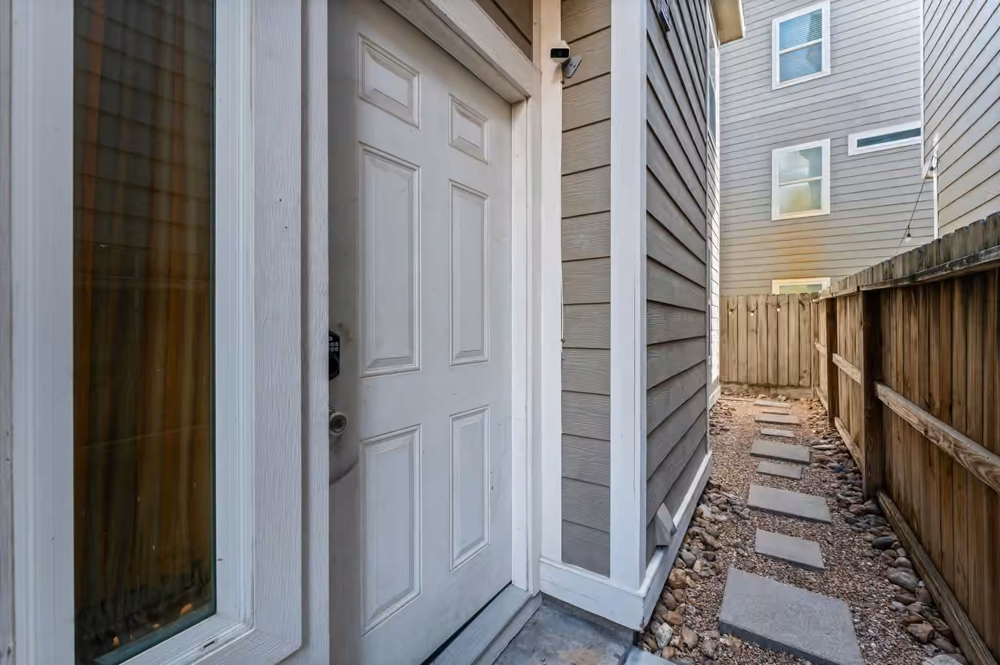 Photo 3 of 254 N Lenox Street, Houston, TX