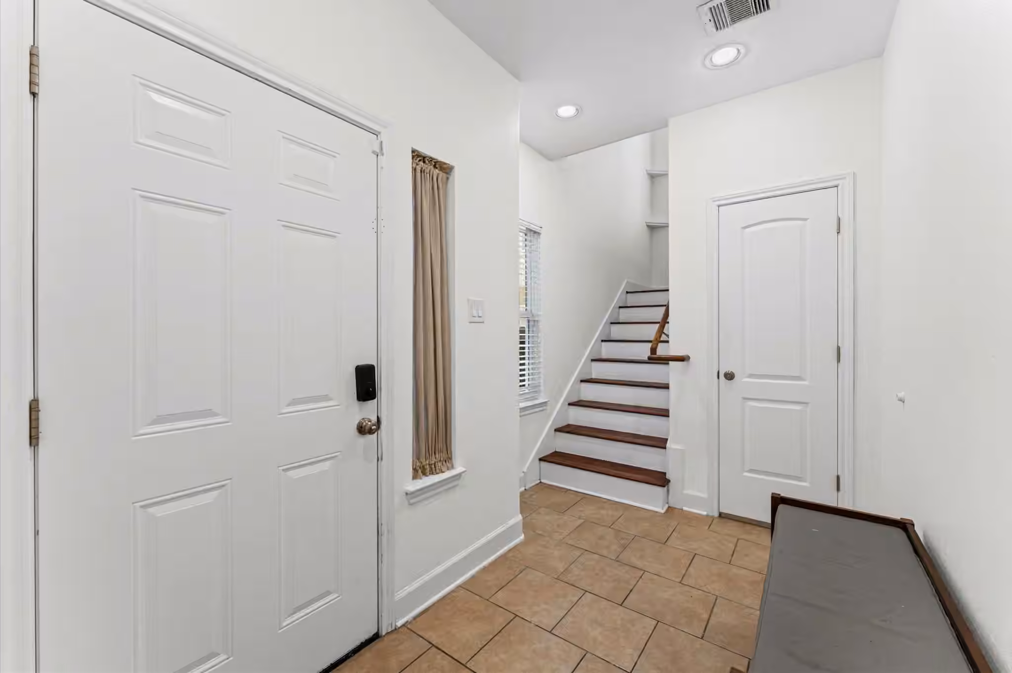Photo 4 of 254 N Lenox Street, Houston, TX