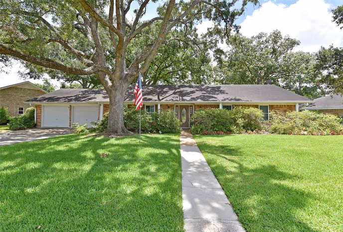 Photo of 1901 Laurel Oaks Drive, Richmond, TX 77469