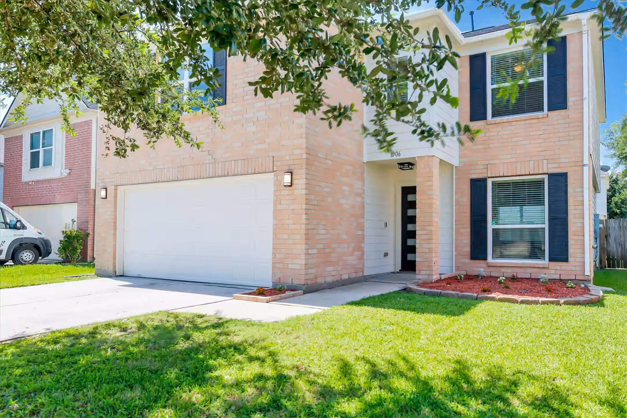Photo 2 of 1006 Thicket Hill Court, Houston, TX