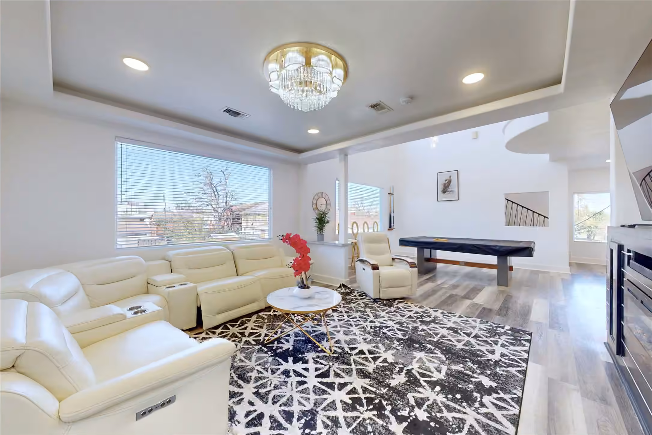 Photo 3 of 2023 Rosedale Street, Houston, TX