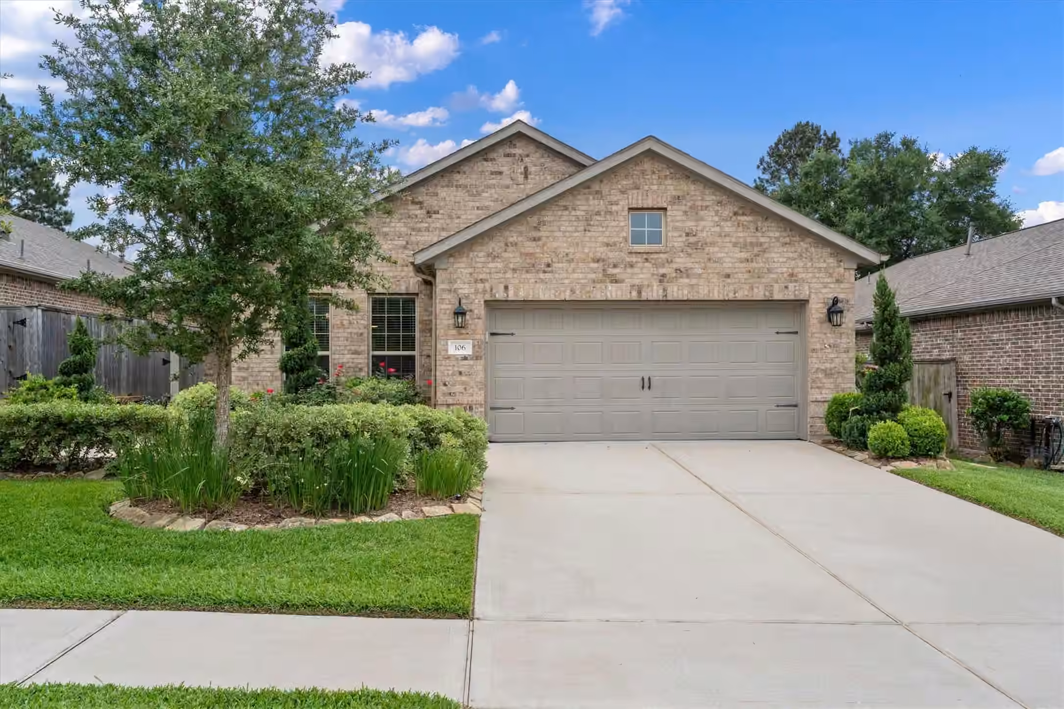 Photo of 106 E Silky Sephora Court, Montgomery, TX 77316