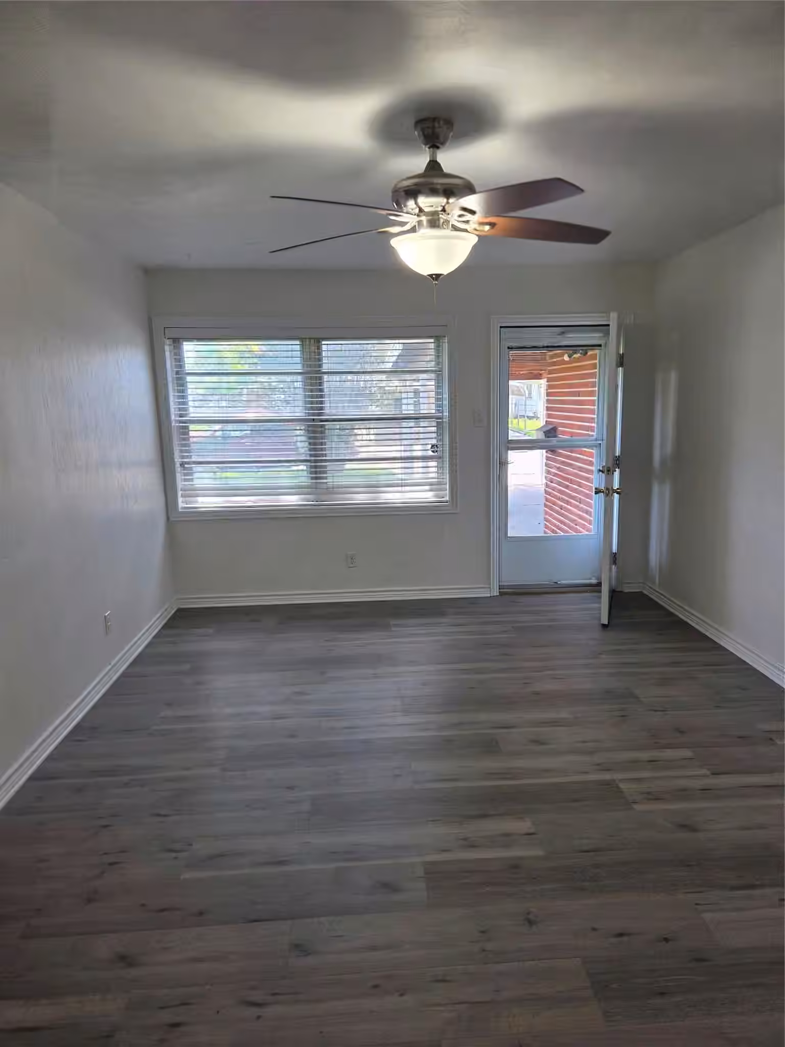 Photo 6 of 322 Elaine Street, La Marque, TX