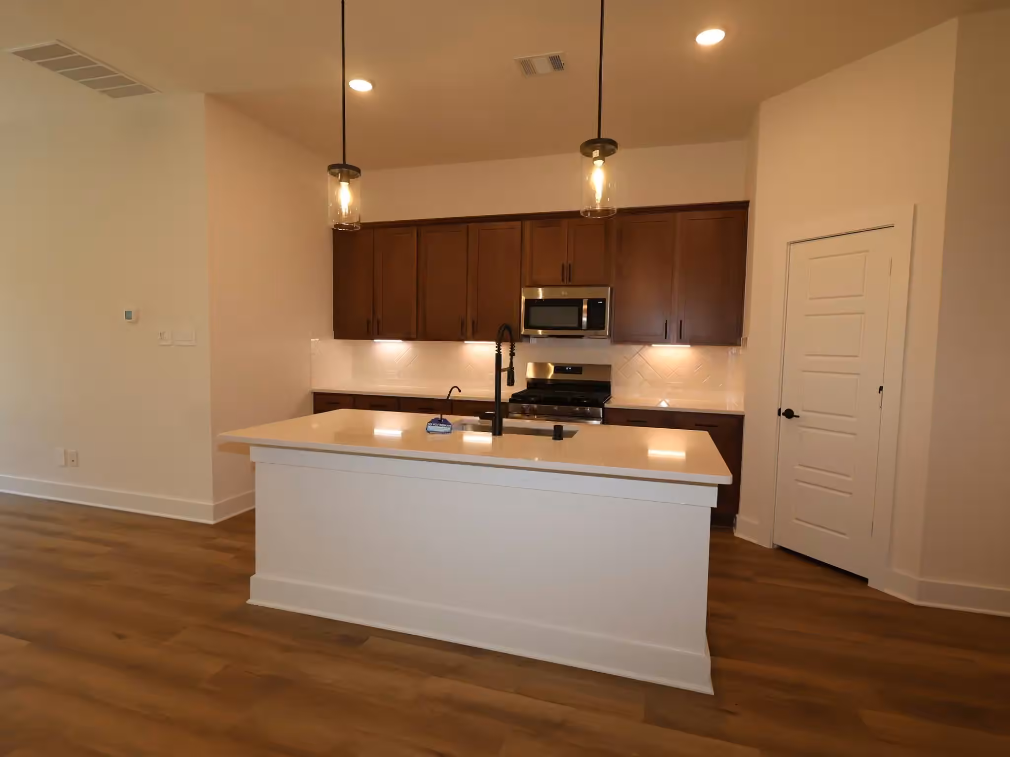 Photo 4 of 21426 Villa Spruce Lane, Tomball, TX