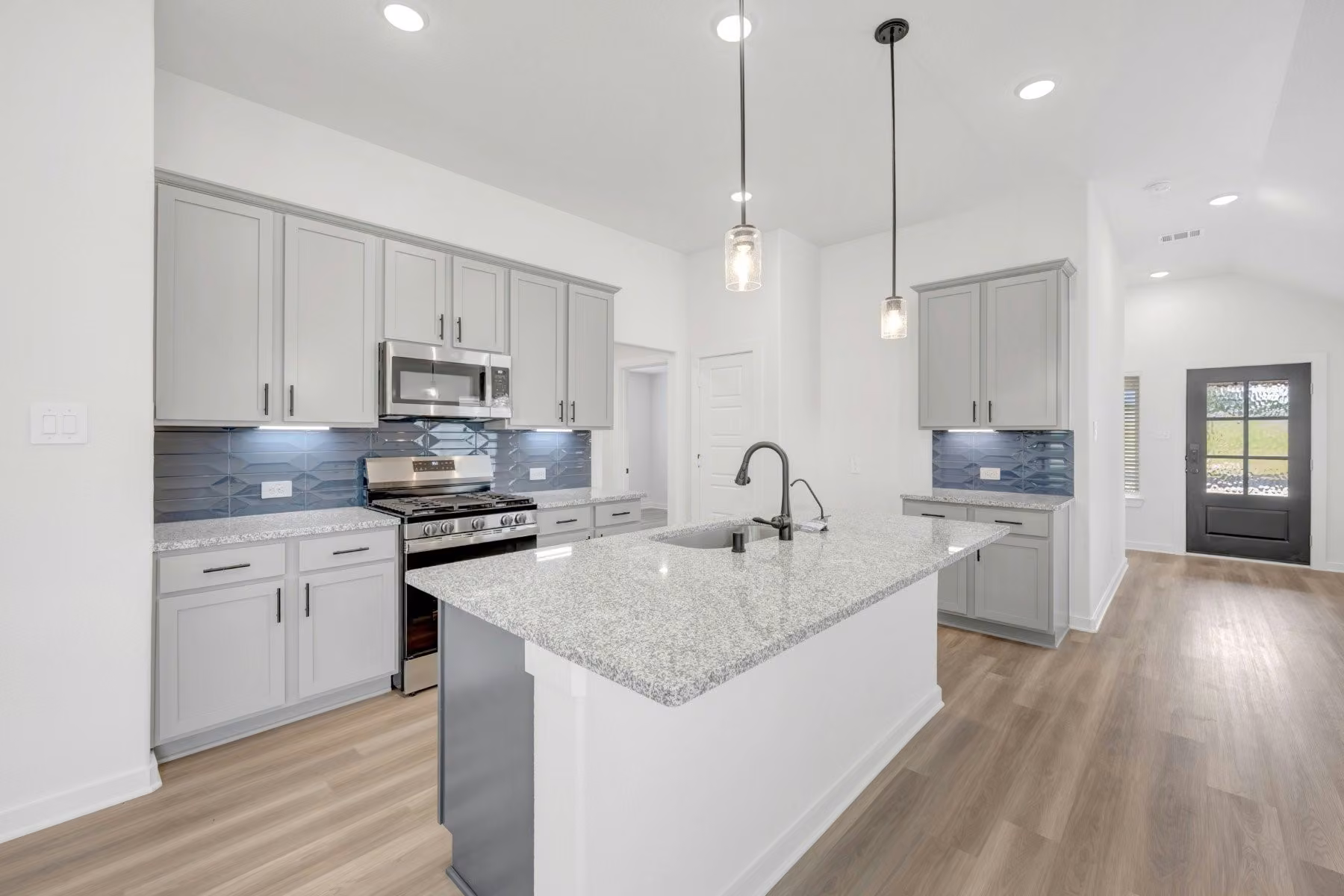 Photo 2 of 10398 Antonio Avenue, Montgomery, TX