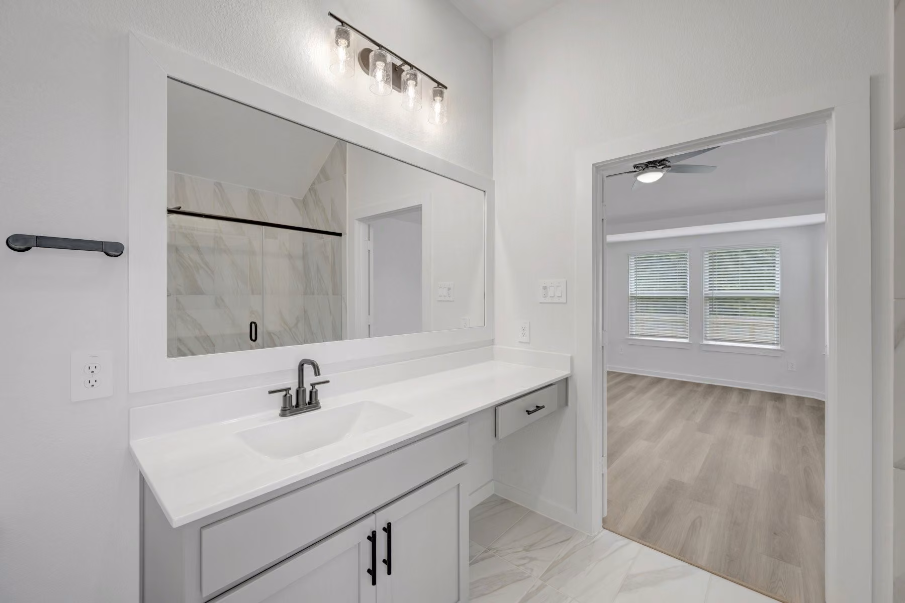Photo 6 of 10398 Antonio Avenue, Montgomery, TX