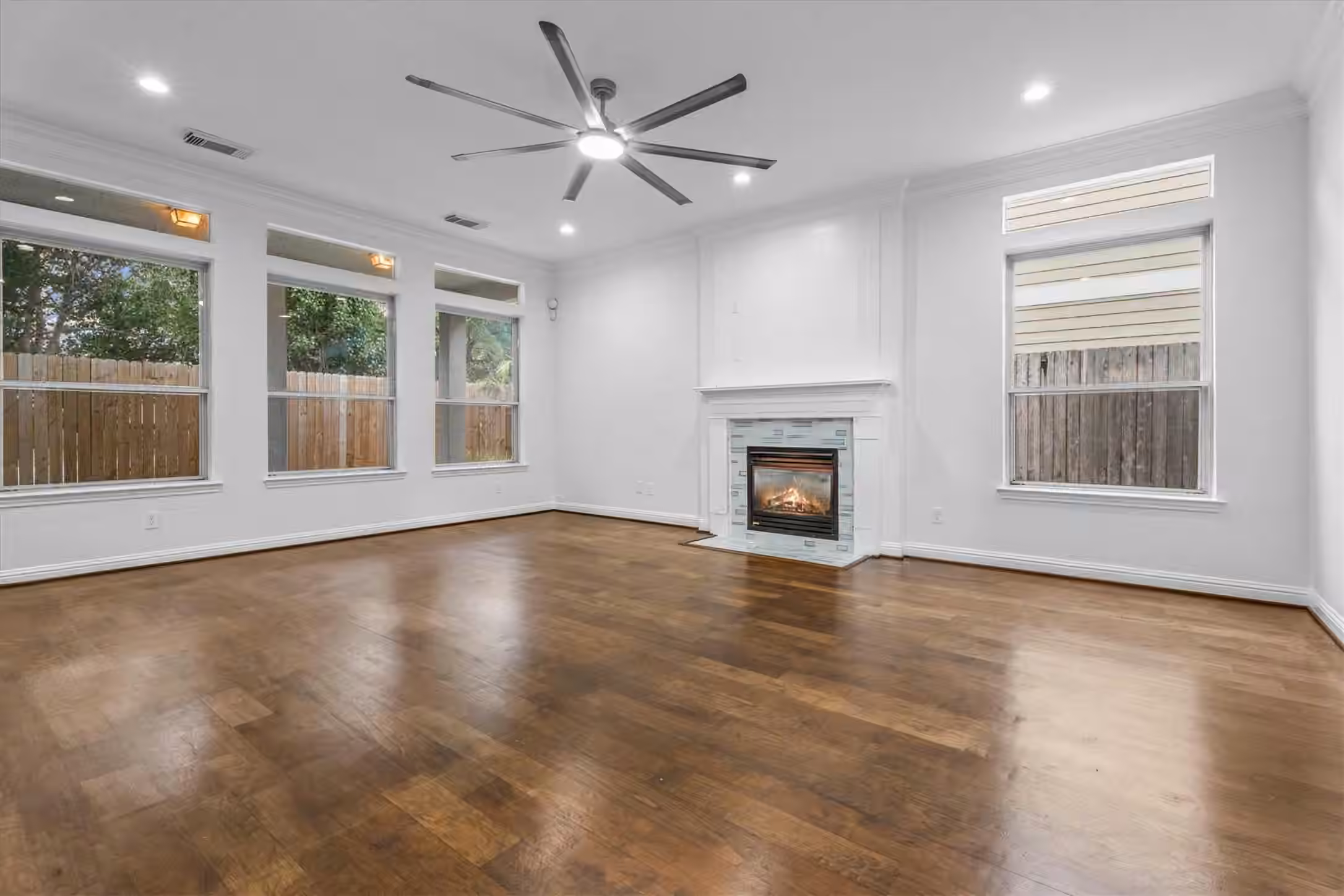 Photo 6 of 1420 Asbury Street, Houston, TX