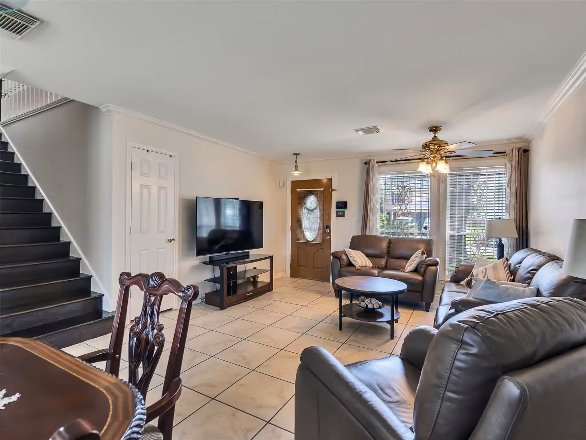 Photo 6 of 10811 Meadow Walk Lane, Houston, TX