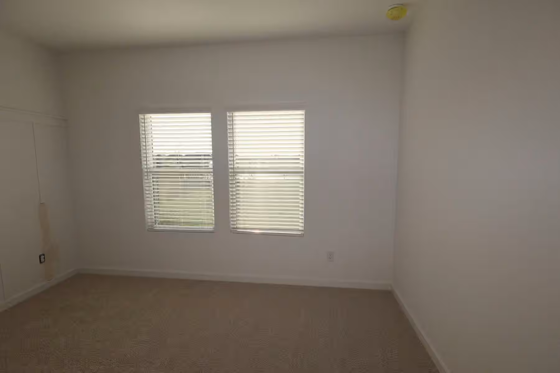 Photo 7 of 7926 Jade Crest Drive, Angleton, TX