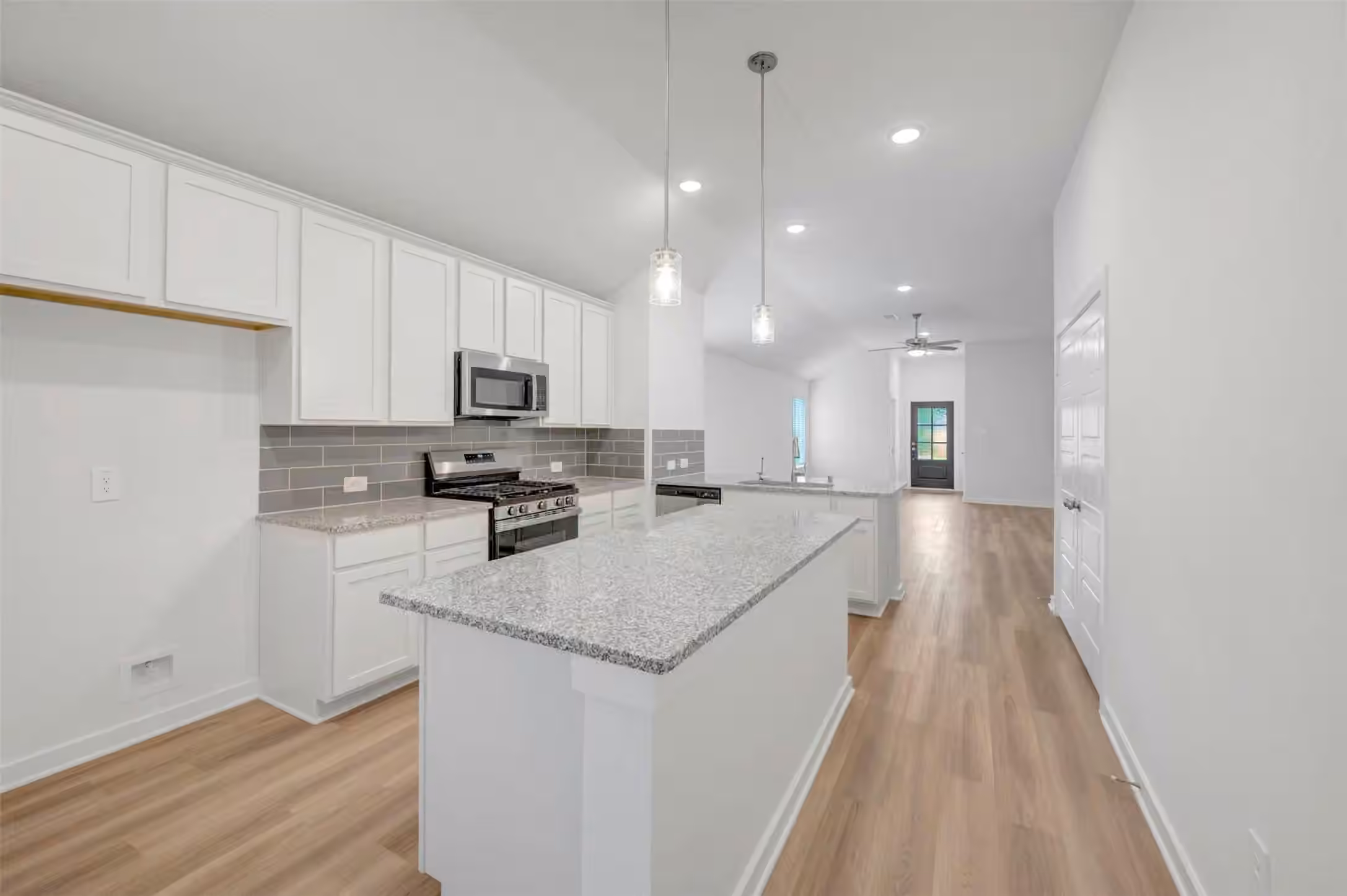 Photo 4 of 22696 Hackberry Leaf Drive, New Caney, TX