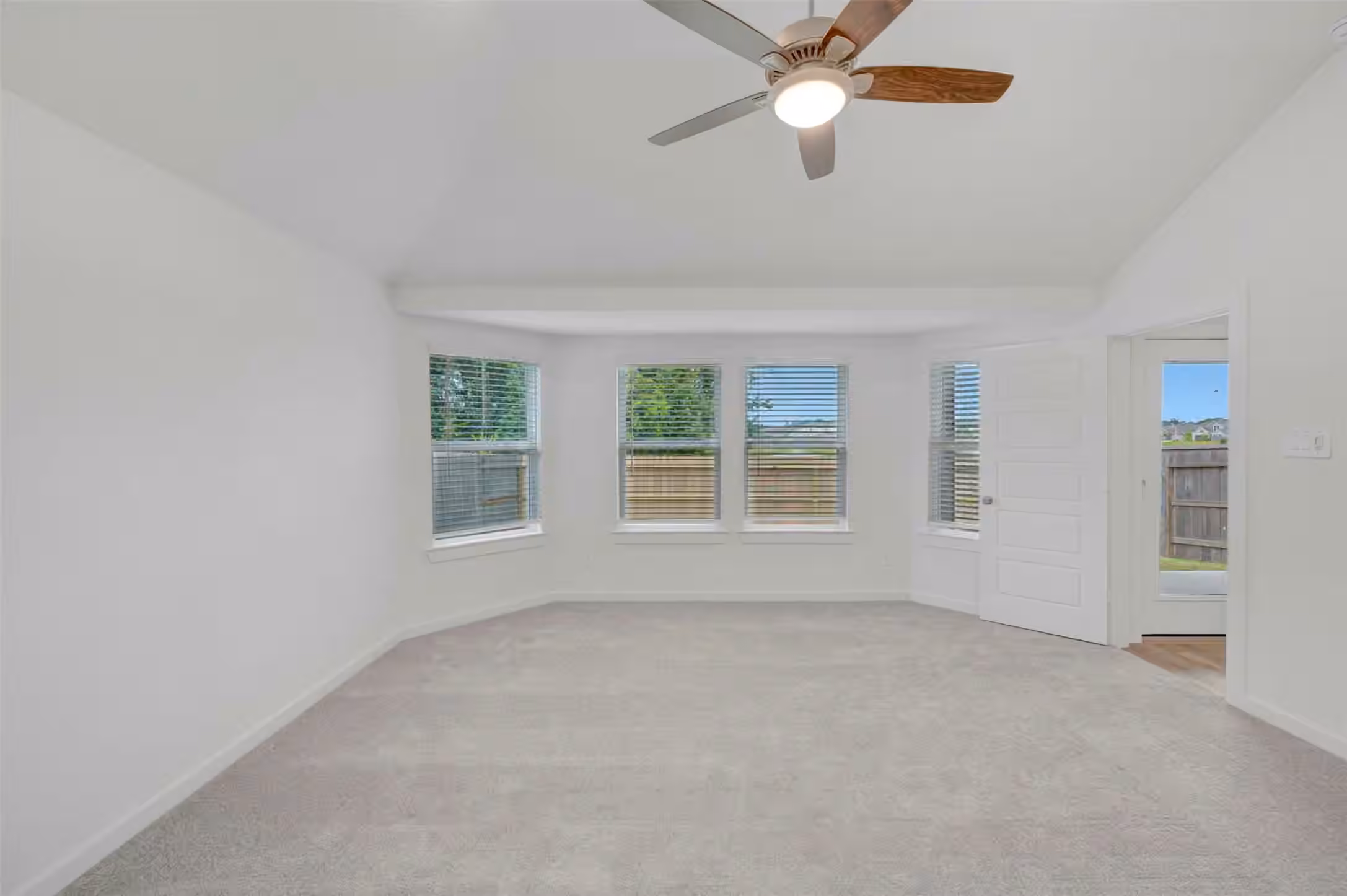 Photo 6 of 22696 Hackberry Leaf Drive, New Caney, TX