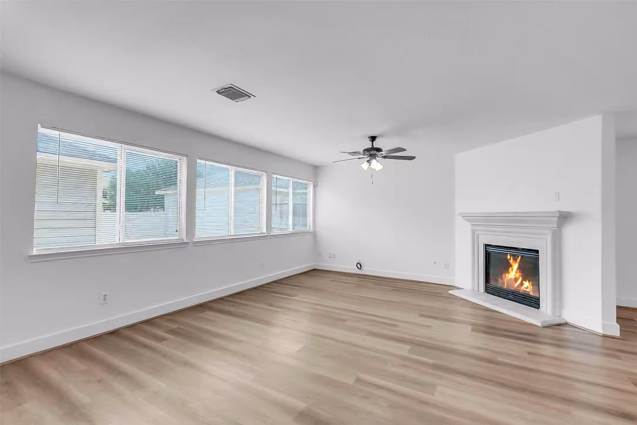 Photo 4 of 6243 Settlers Lake Circle W, Katy, TX