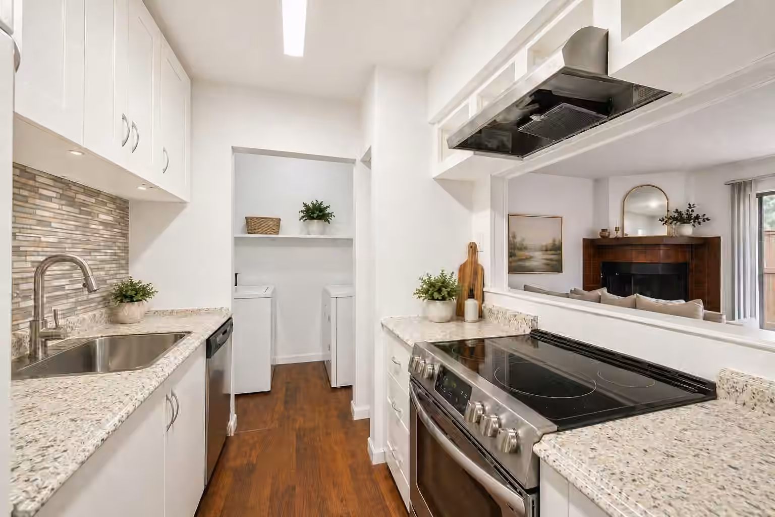 Photo 3 of 3606 Ocee Street, Houston, TX