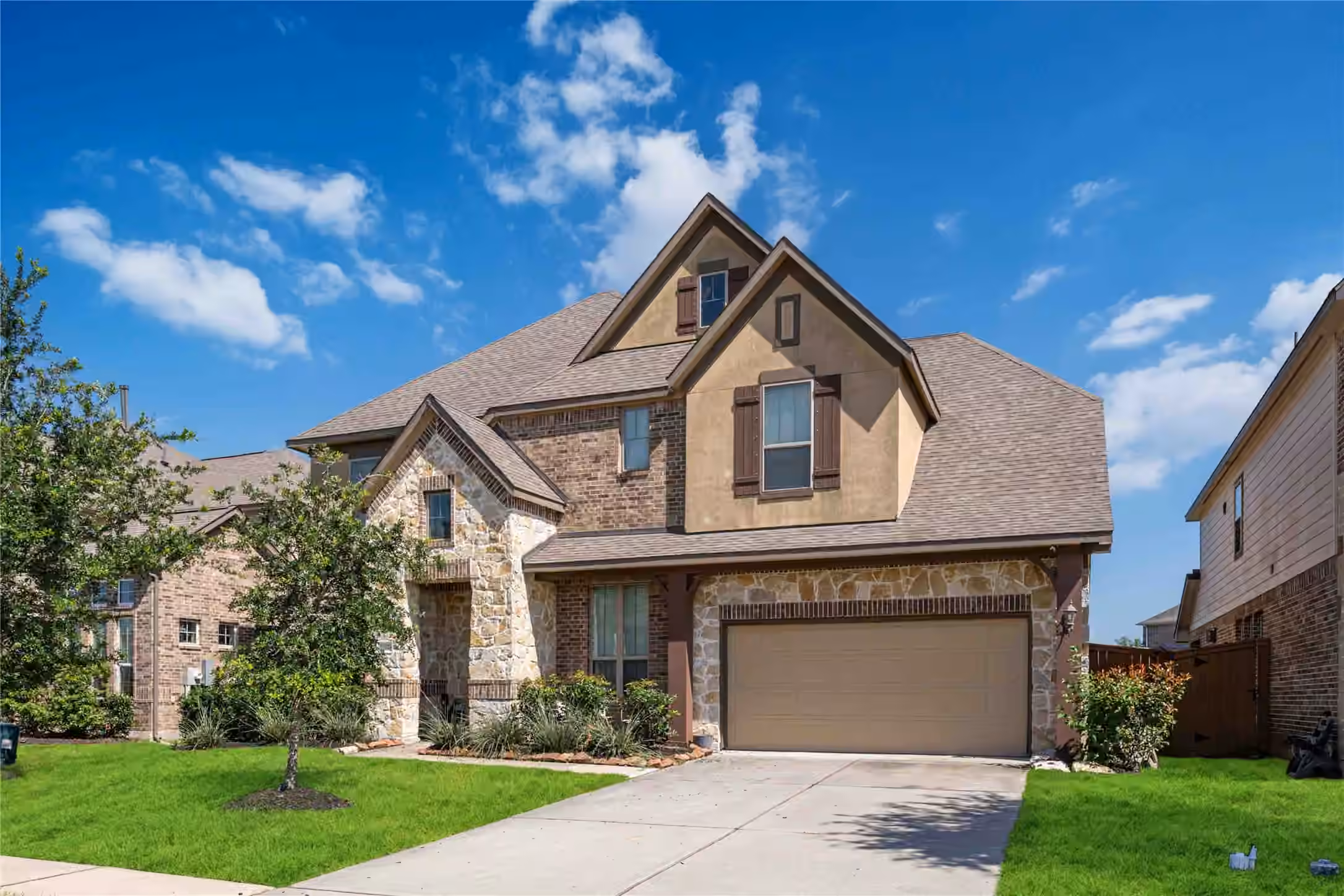 Photo 2 of 12721 Flora Manor Drive, La Marque, TX