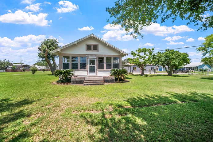 Photo of 422 Caney Street, Matagorda, TX