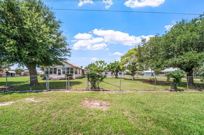 Photo 7 of 422 Caney Street, Matagorda, TX